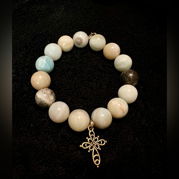 Source Unknown Jewelry - Matte Beaded Stretch Bracelet with Gold-Tone Charms